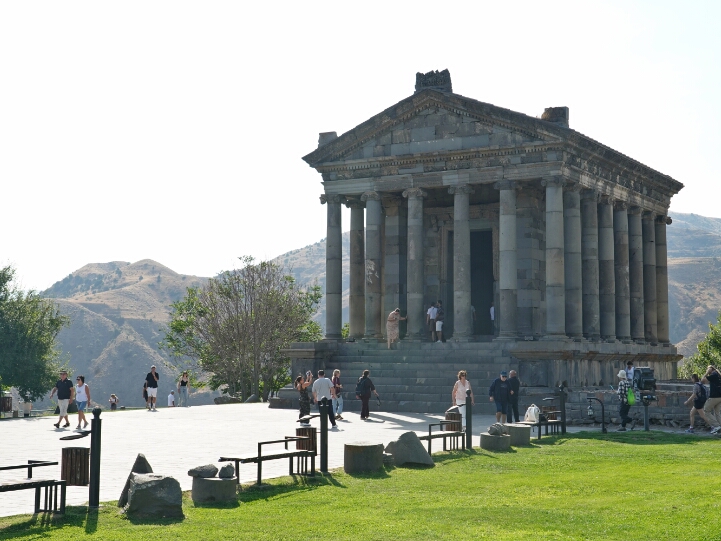 8-Garni